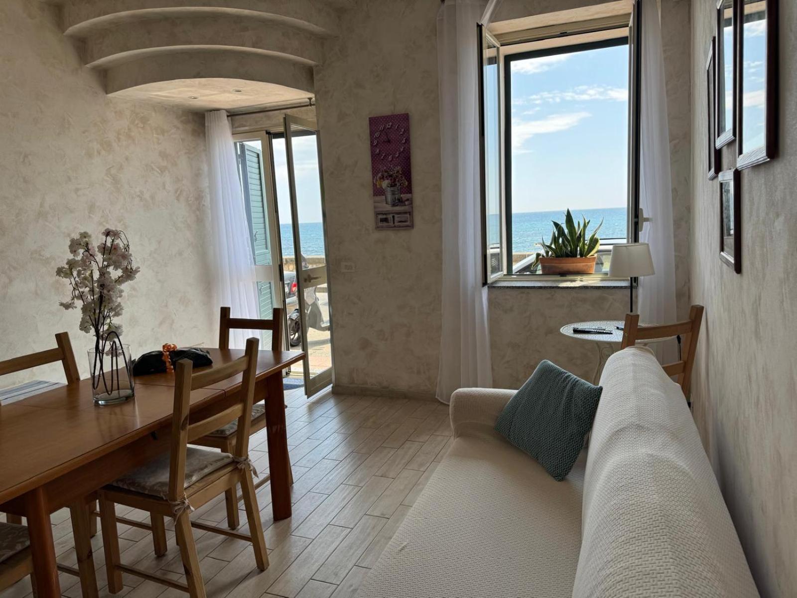 Casa Vacanza Sweet Home Giardini-Naxos Extérieur photo