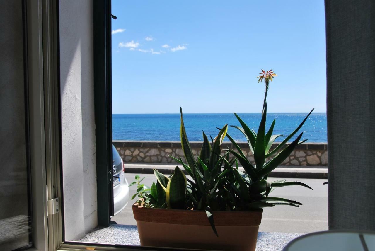 Casa Vacanza Sweet Home Giardini-Naxos Extérieur photo